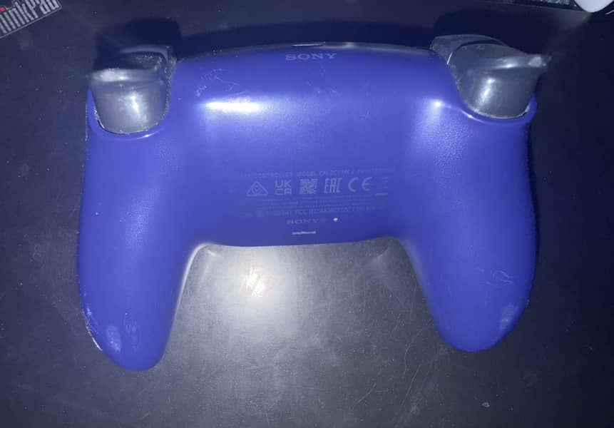 PS5 Console digital edition with 2 controller 5