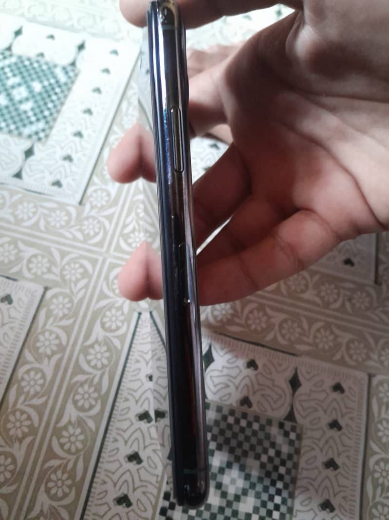 Apple iPhone 11 Pro 0