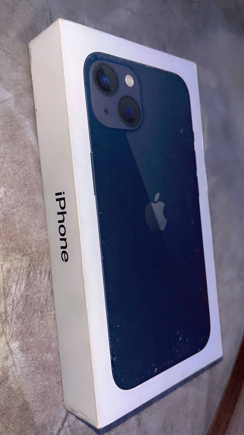 Apple iPhone 13 4
