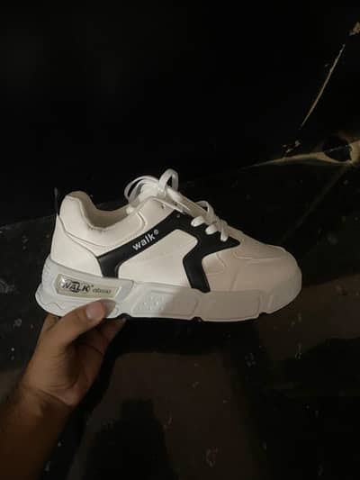 Premium Colorful Sneakers – Style That Stands Out!