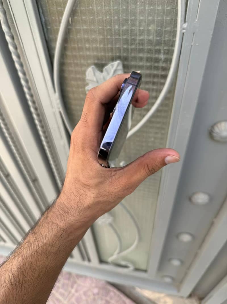 Apple iPhone 14 Pro Max 2