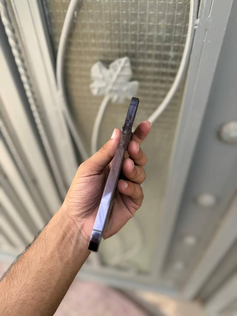Apple iPhone 14 Pro Max 7