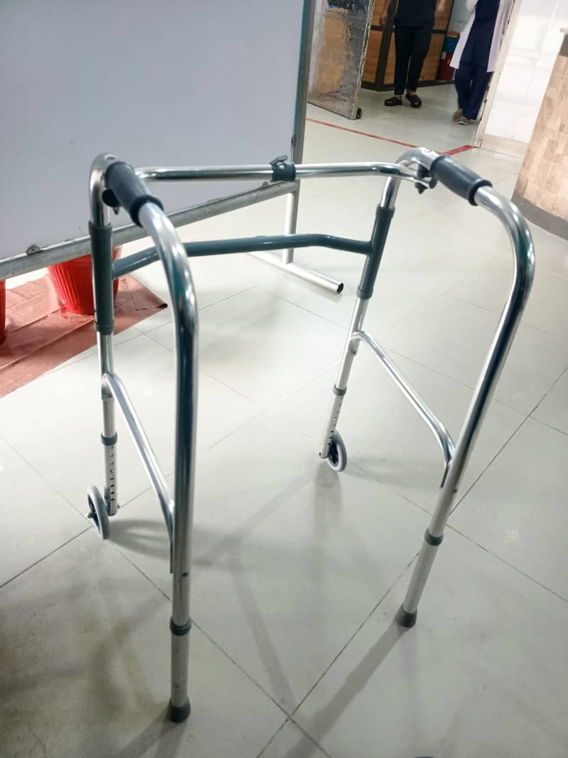 Walking stand 0