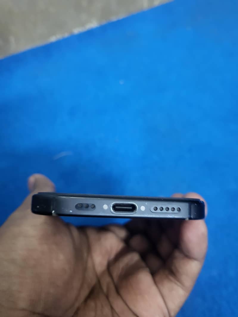 Apple iPhone 15 7
