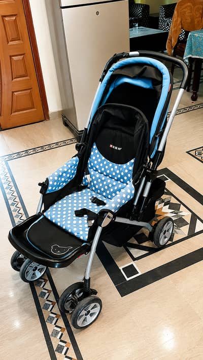 Imported Baby Pram/Stroller – Large & Comfortable – Excellent Conditi