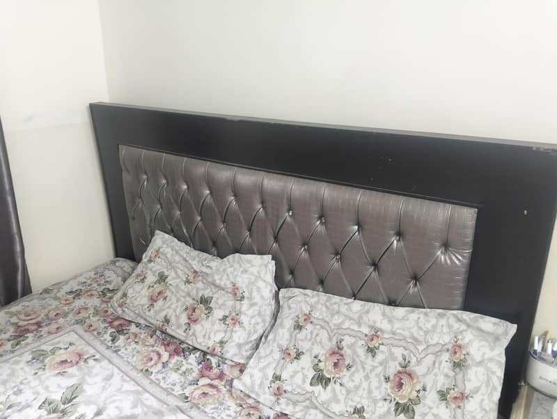double bed 0