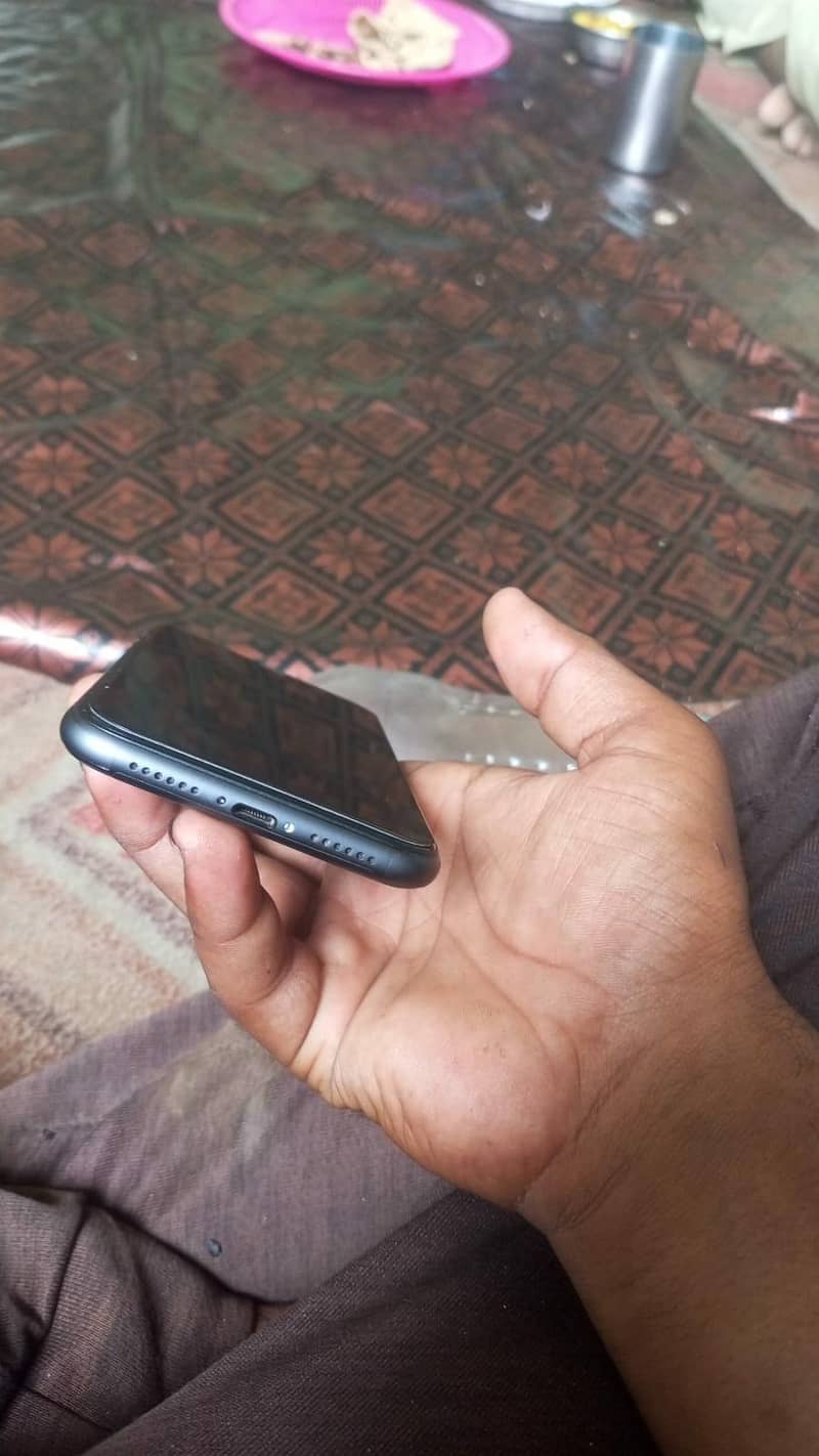Apple iPhone 11 2