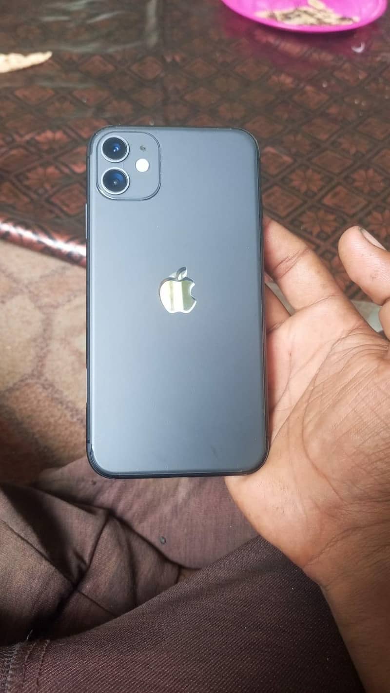 Apple iPhone 11 3