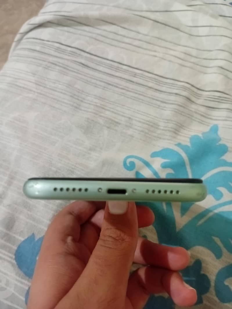 Apple iPhone 11 2