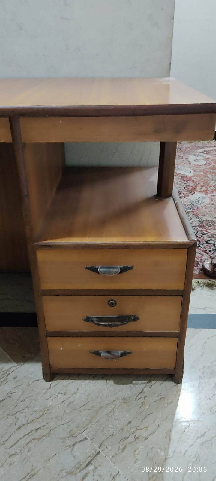Computer + Study Table – Good Condition 3
