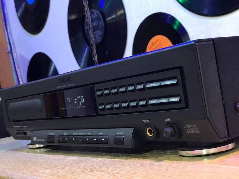 Philips Compact Disc (CD)-920 CD Player 0