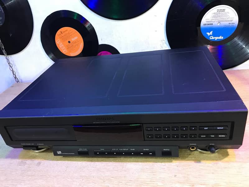 Philips Compact Disc (CD)-920 CD Player 4
