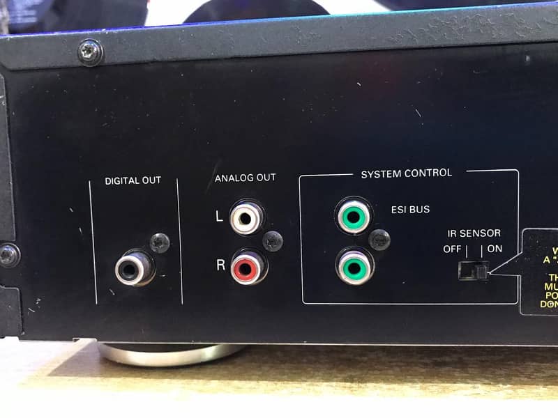 Philips Compact Disc (CD)-920 CD Player 13