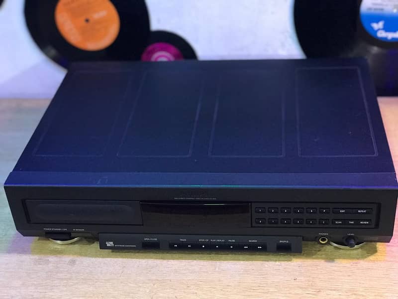 Philips Compact Disc (CD)-920 CD Player 14