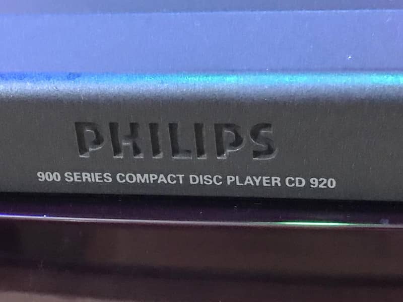 Philips Compact Disc (CD)-920 CD Player 17