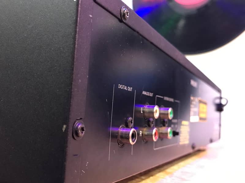 Philips Compact Disc (CD)-920 CD Player 18
