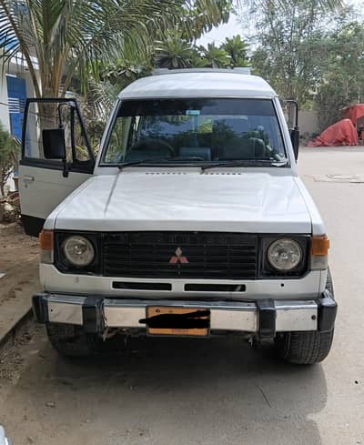 Mitsubishi Pajero 1985