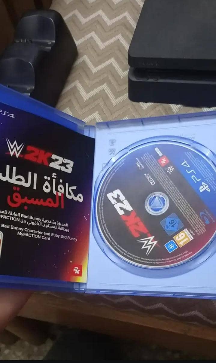 1tb PS4 slim | 2games 2original controller 1c  controller 5