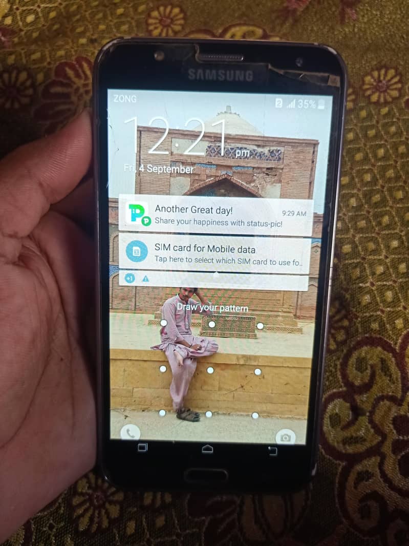 Samsung Mobile J7 0