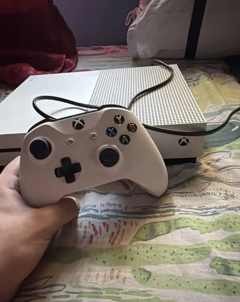 Xbox one s 1TB 1