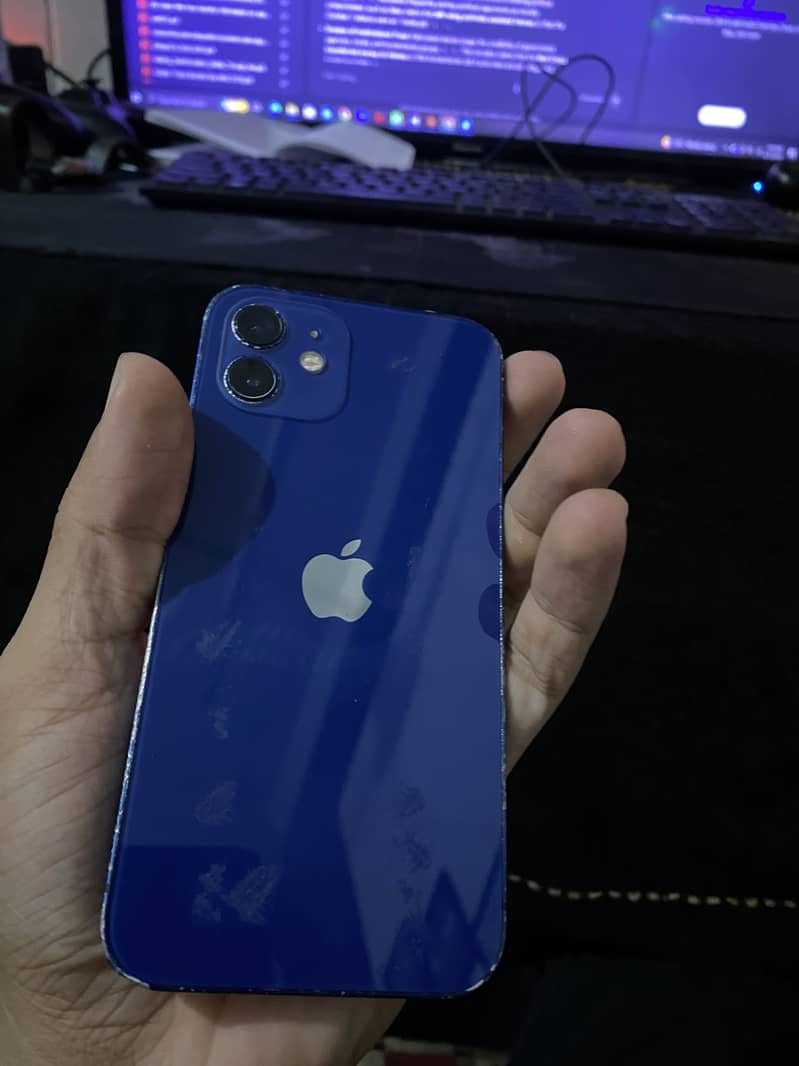 Apple iPhone 12 3