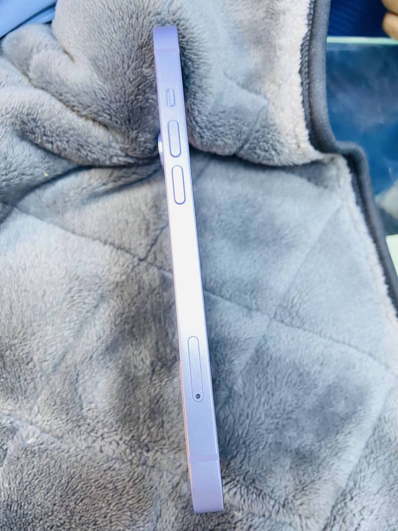 Apple iPhone 14 2