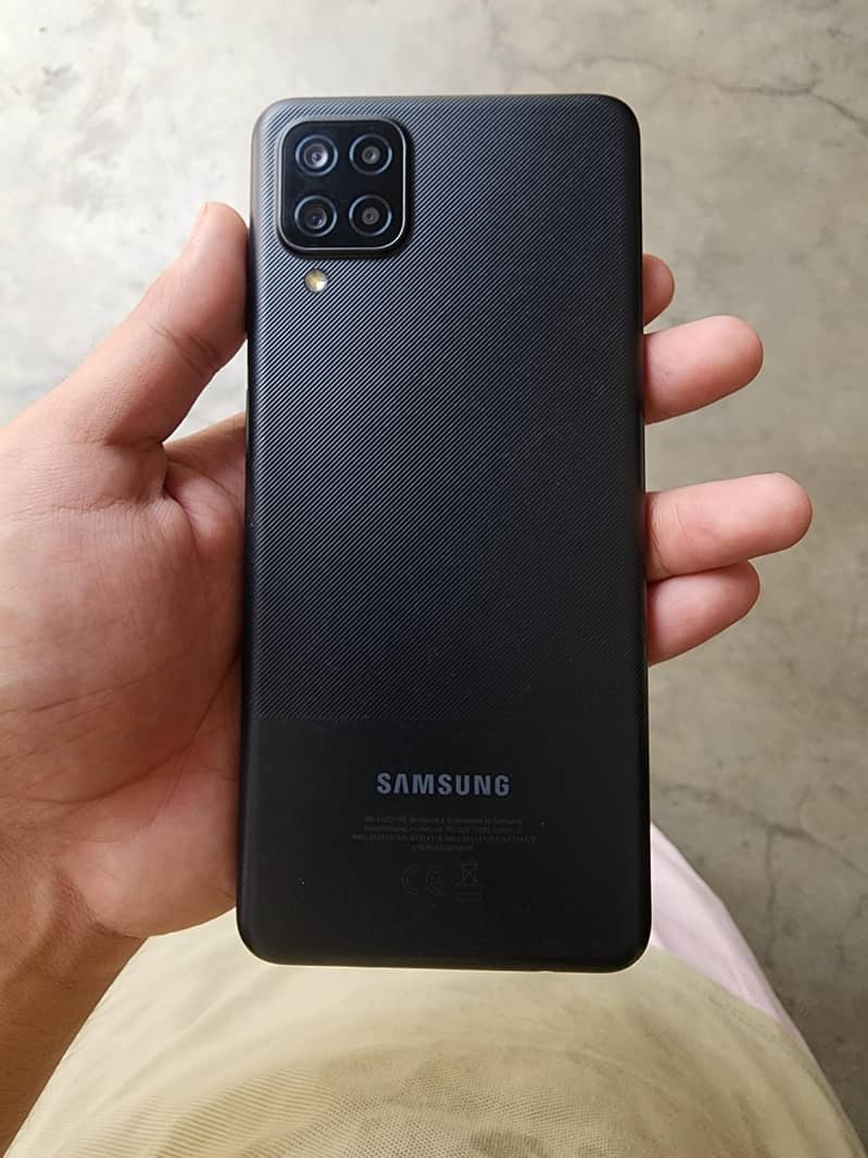 Samsung Mobile A12 3