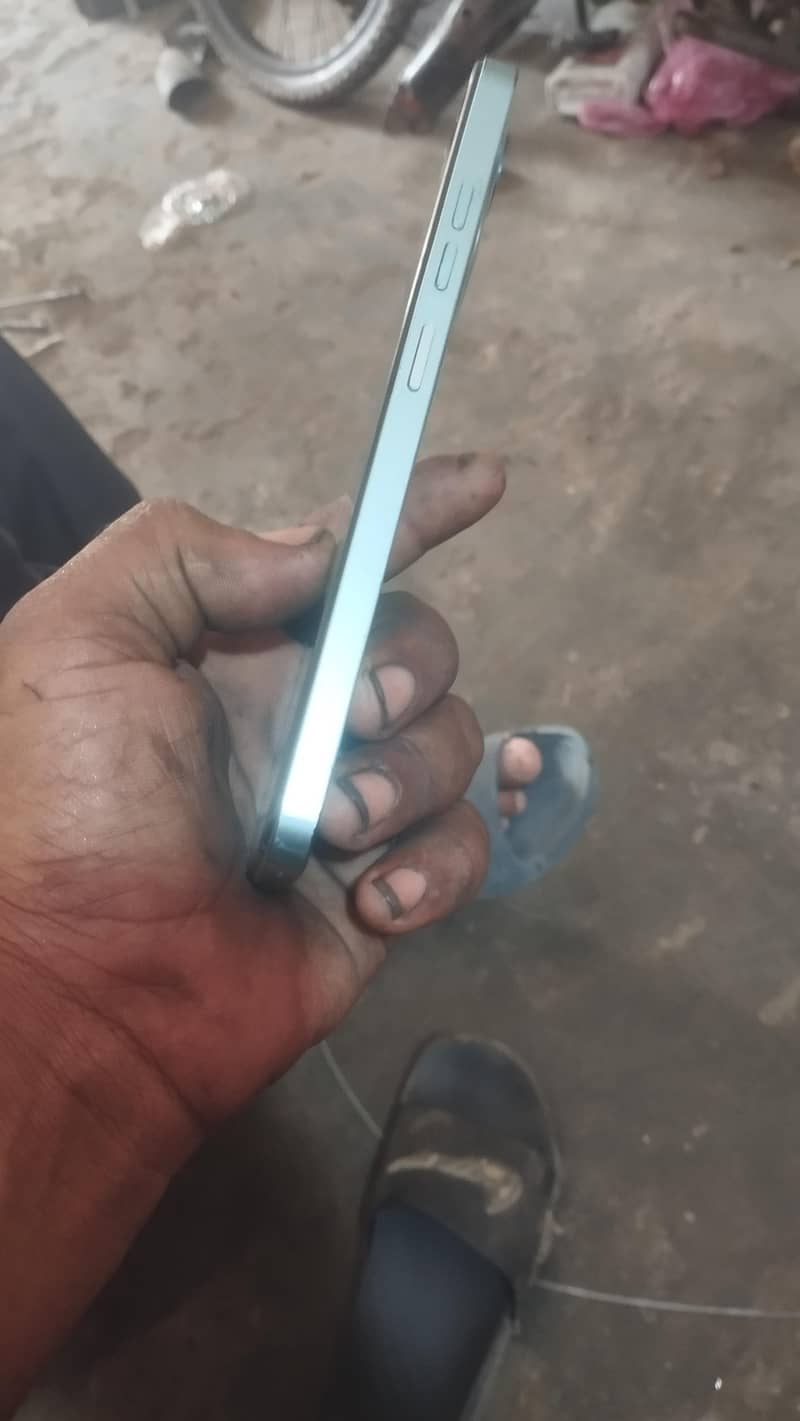 Tecno Spark Go 1 4