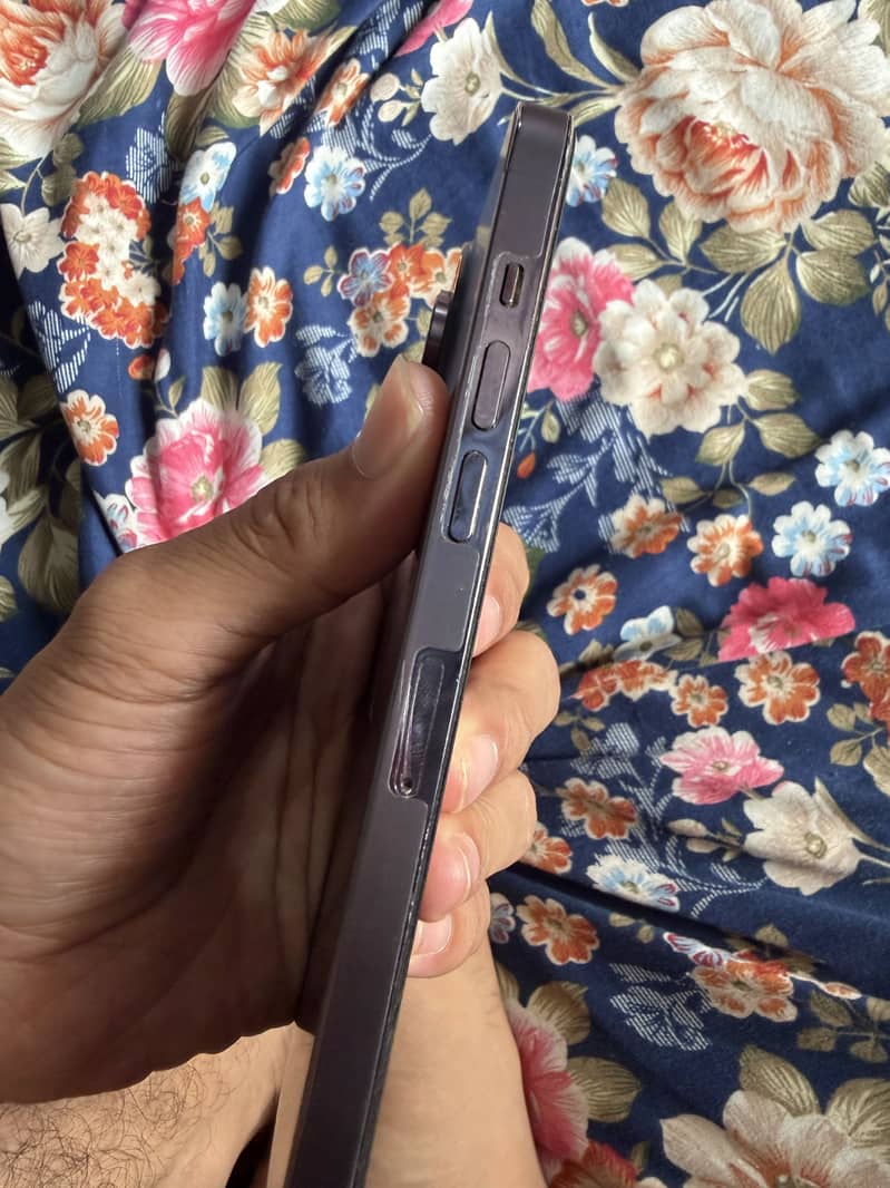 Apple iPhone 14 Pro Max 10