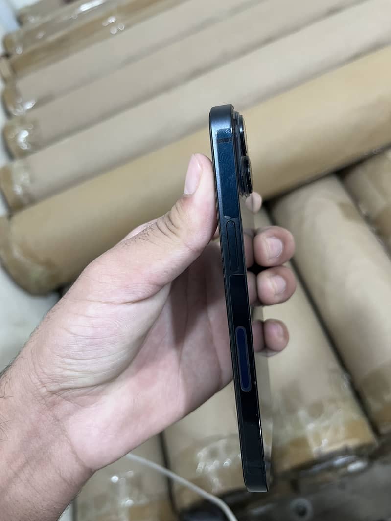 Apple iPhone 14 0