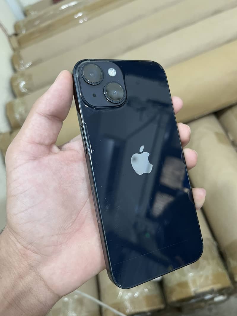 Apple iPhone 14 3