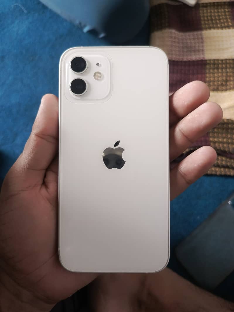 Apple iPhone 12 3