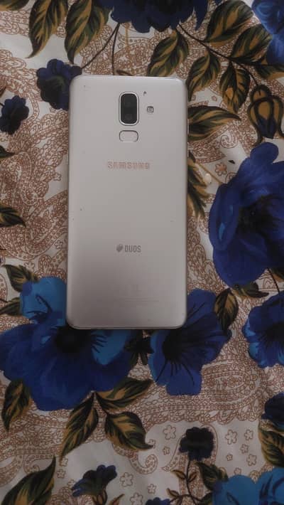 Samsung Mobile J8