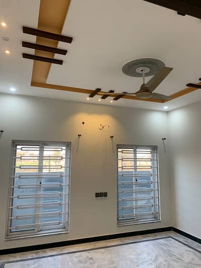 15 MARLA UPPER PORTION AVAILABLE FOR RENT