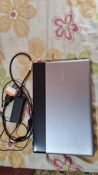 Samsung laptop Celeron B820 import from Italy