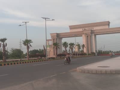 5 Marla plot prime location on ground LDA City J block Lahore directly deal with owners