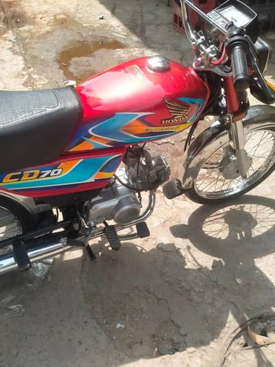 model 25/26 total 8 hazar Chali hui ha