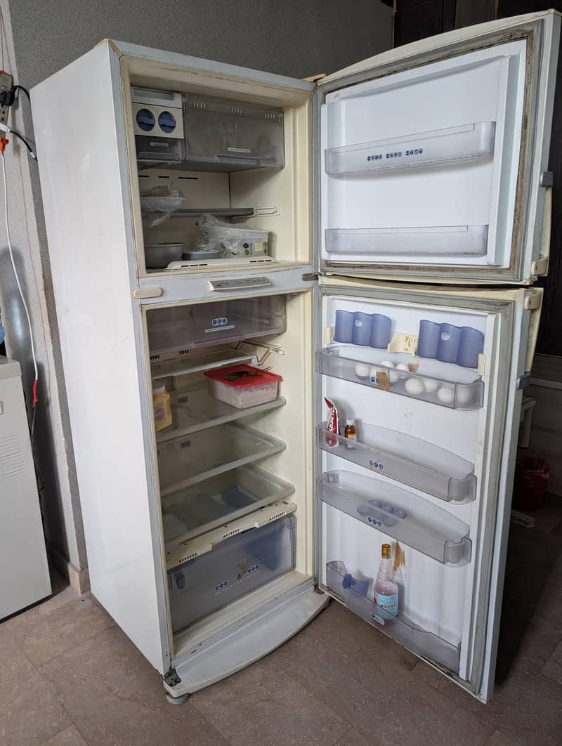whirlpool refrigerator 1
