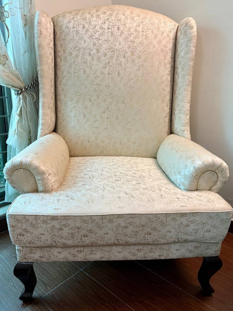 Single Sofa with Ottoman 4