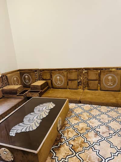 Arabic Style bethak