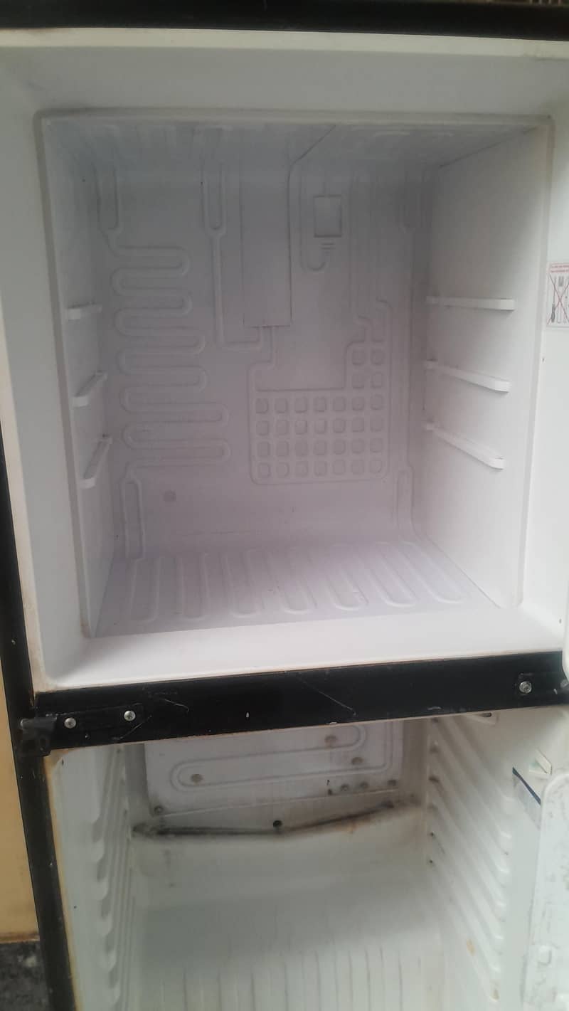 Orient Fridge 3