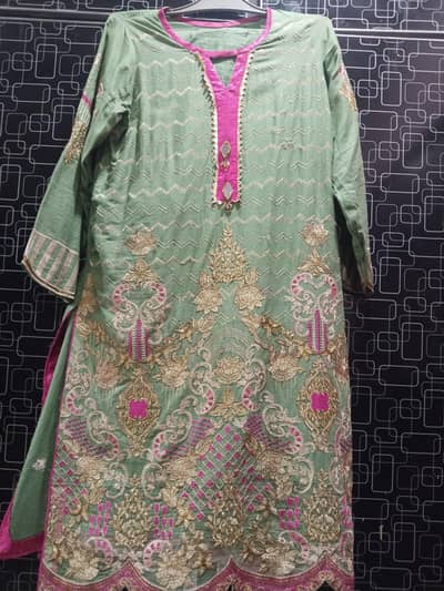 modern dress few times used