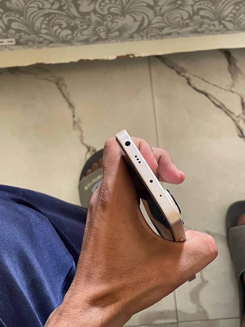 Xiaomi Redmi Note 13 2