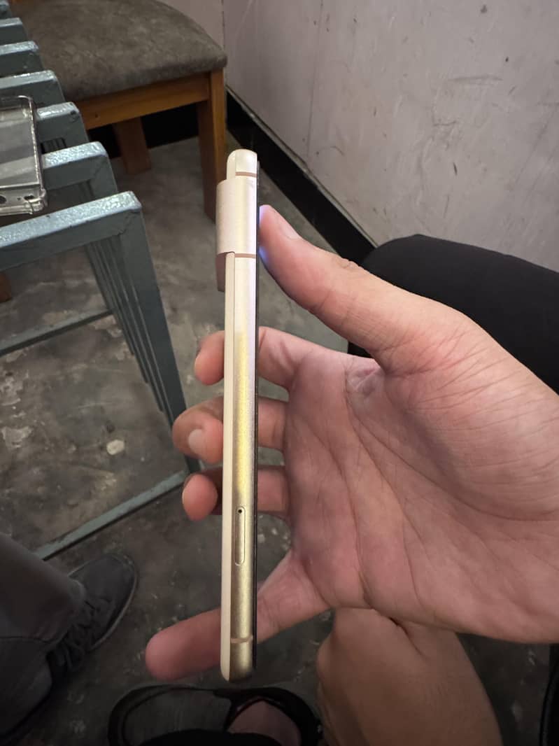 Google Pixel 8 2