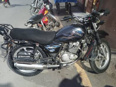 Suzuki GS 150 SE