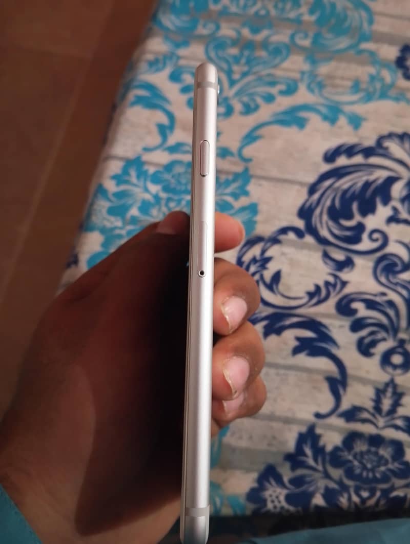 Apple iPhone 6 1