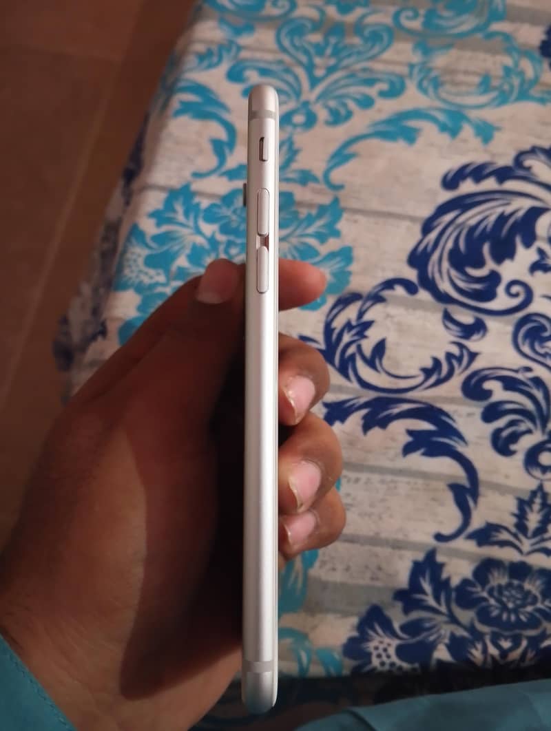 Apple iPhone 6 2