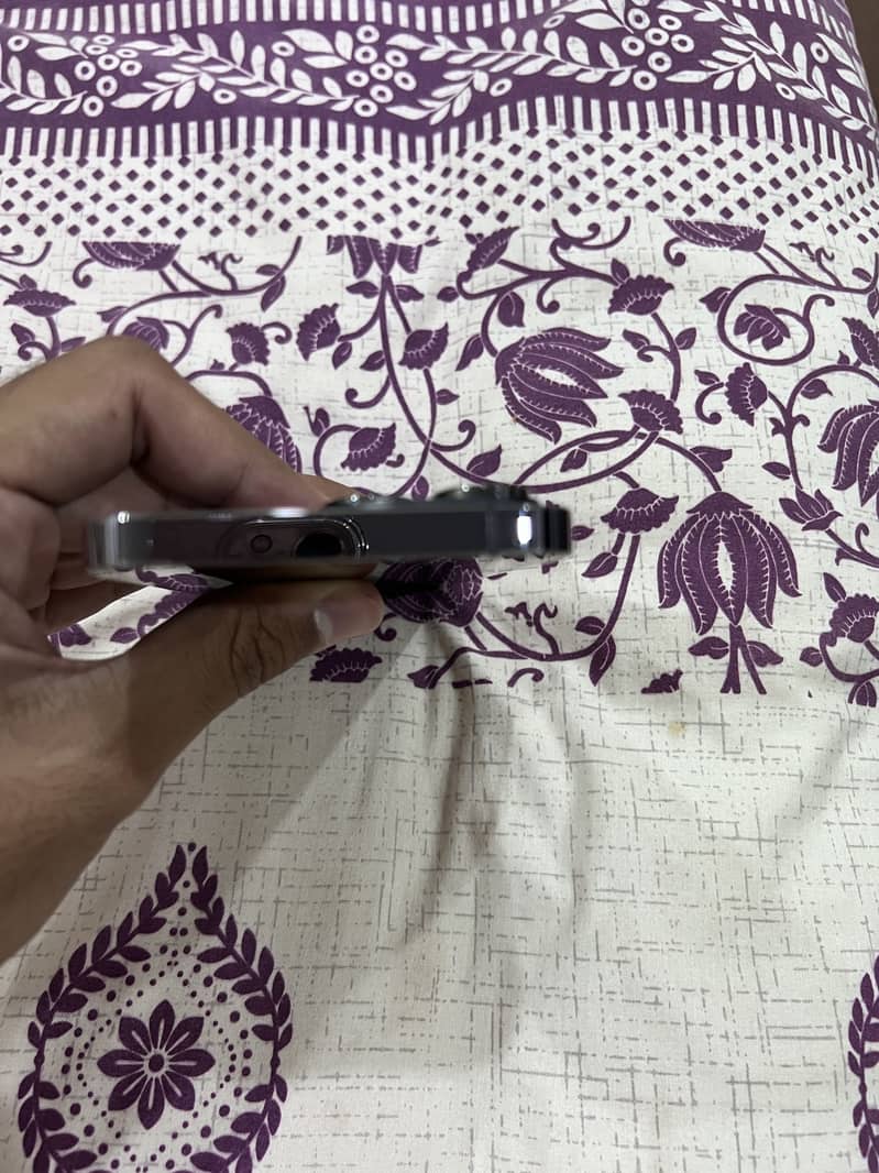 Apple iPhone 14 Pro Max 5