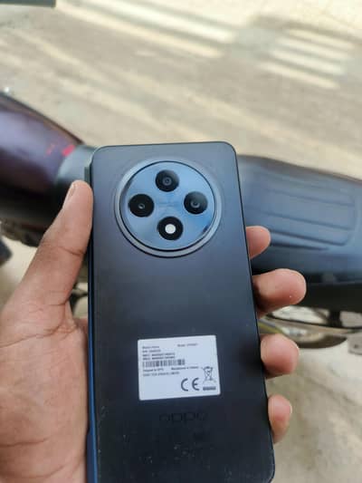 OPPO Reno12 F