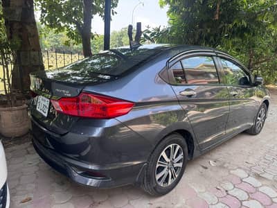 Honda city aspire ful option like new